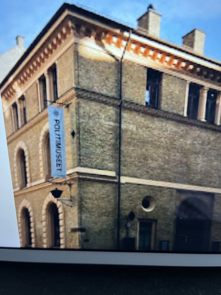 Tur på egen hånd. Vær opmærksom på det er en torsdag.